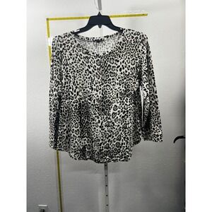 Try This Womens 1X Leopard Animal Print Long Sleeve Scoop Neck Pocket Top Grey
